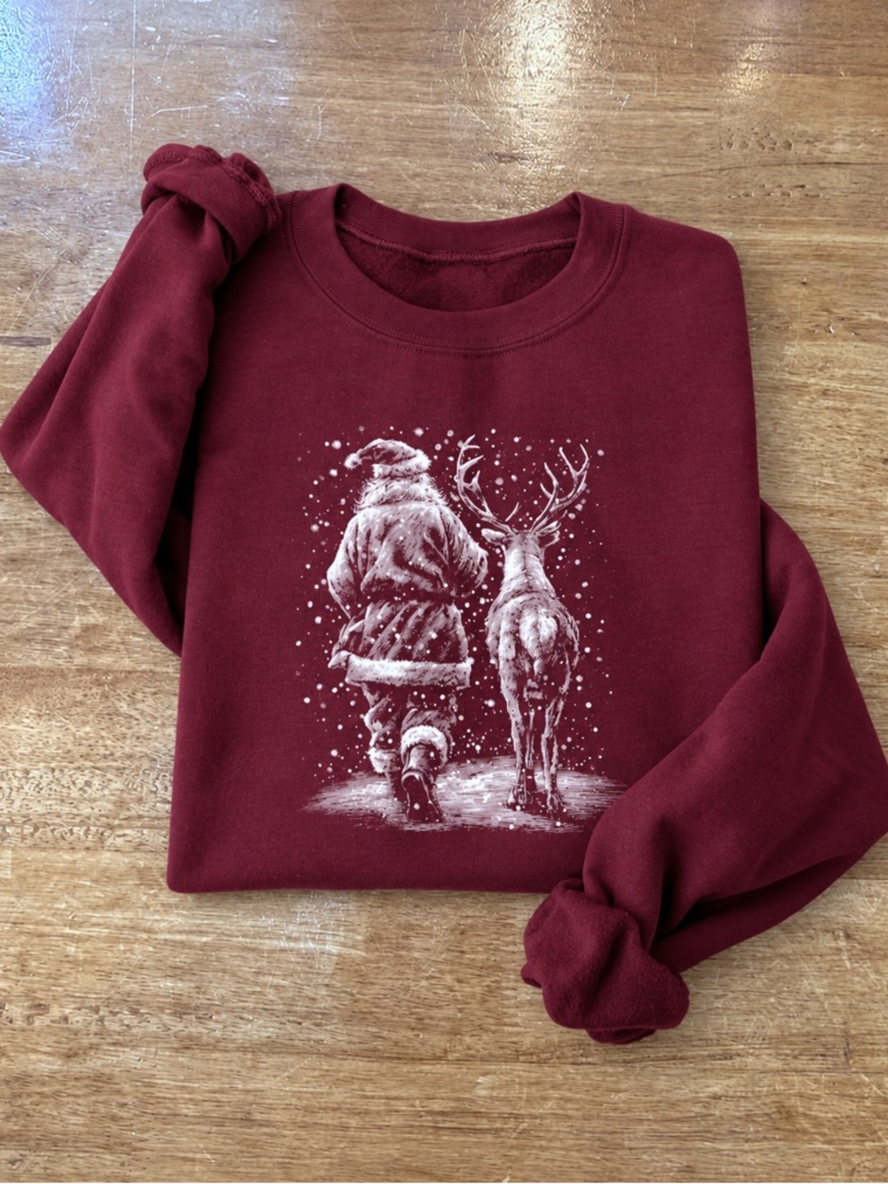 Christmas Santa in Snowy Cute Graphic Crewneck Sweaters in Maroon Color